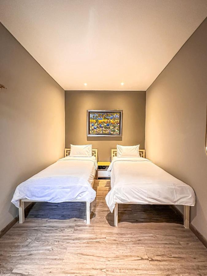 Lugano Arte Homestay Jakarta Kültér fotó