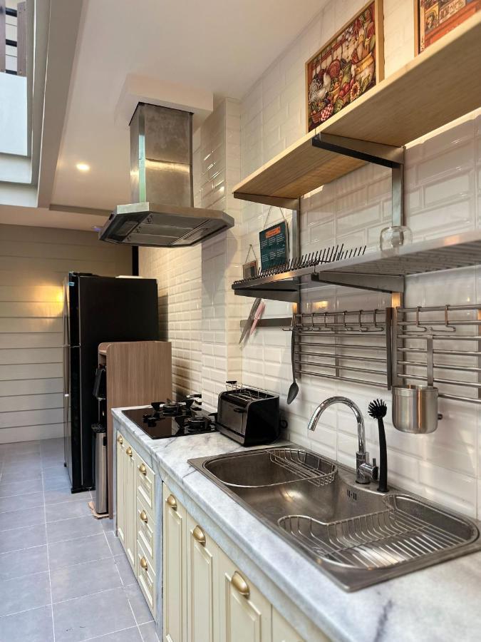 Lugano Arte Homestay Jakarta Kültér fotó